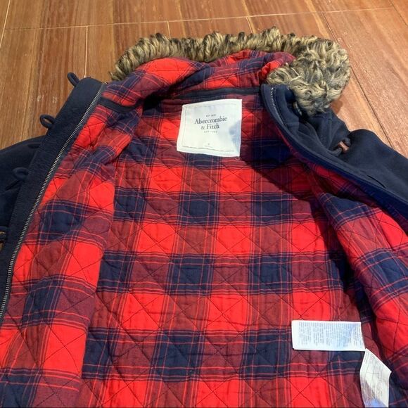 Abercrombie & Fitch Women’s Jacket Faux Fur Hooded Quilted Plaid Coat M - Picture 6 of 8